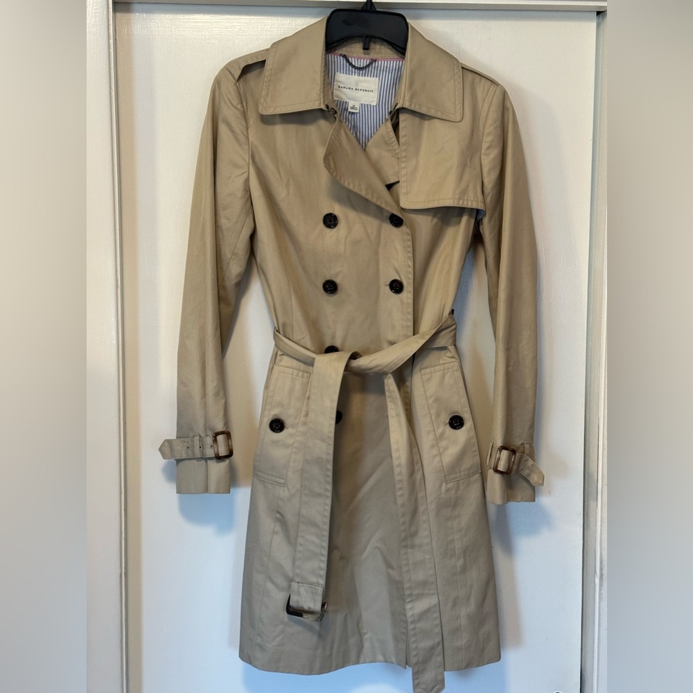 Banana Republic, Trenchcoat, Size Medium